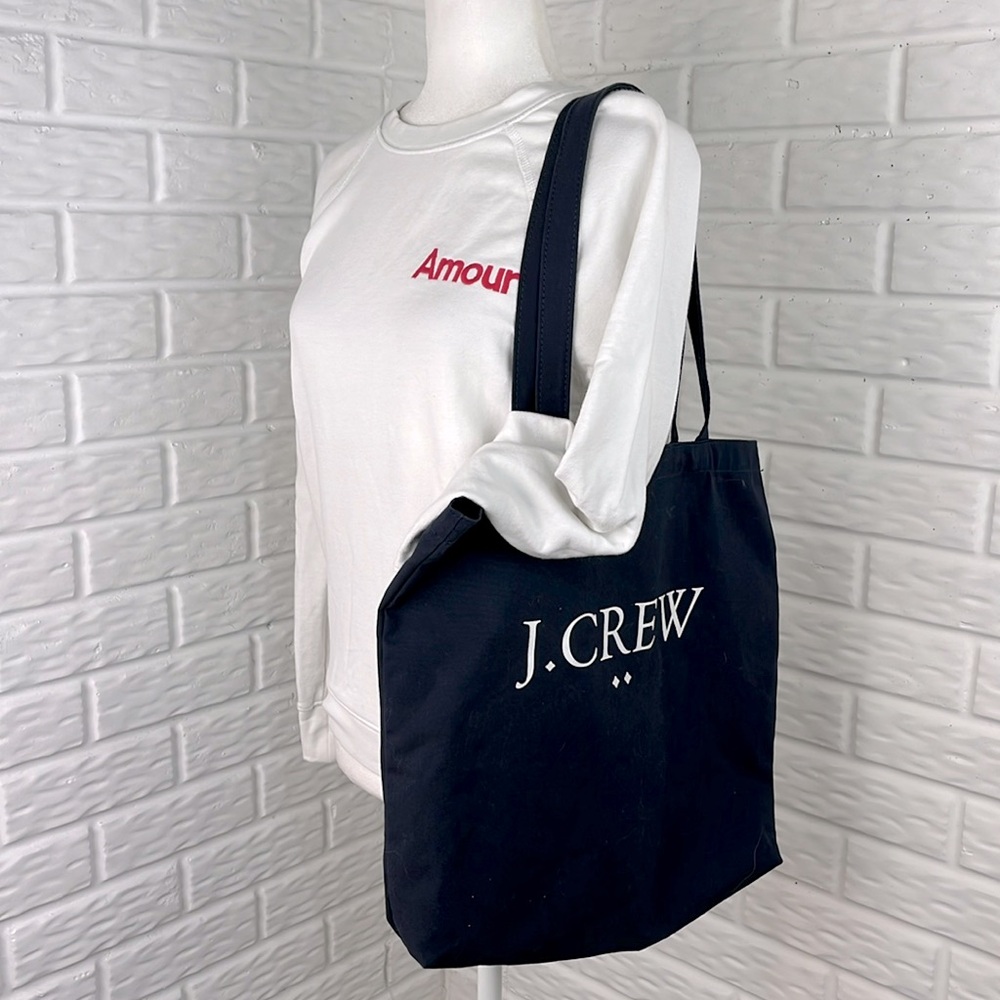 J.CREW BUNDLE SWEATSHIRT AND TOTE WHITE AMOUR SIZE XS AND NAVY BLUE CANVAS TOTE